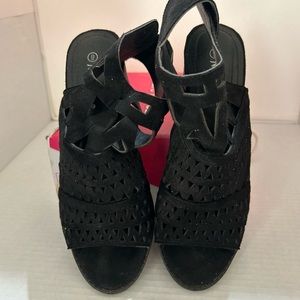 Nature Breeze Black Suede Sandals, Women’s Size 9